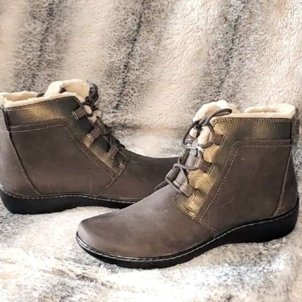 Collections by Clarks: Cora Chai,Bootie ( Never Worn)